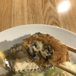 築地魚河岸 海鮮 - おまけ。同じフードコート内のカキフライ単品８５０円。美味しい〜（╹◡╹）