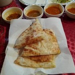 アジアンフレーバーレストラン - 食べ放題980円おかわりチーズナン