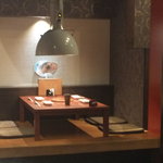 炭火焼肉ひばち - 清潔な店内