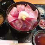 まぐろ専門店 まぐろ - まぐろ丼（大盛り）1260円＋100円