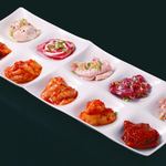 ホルモン焼道場 蔵 - ホルモン初心者の方はコレ！(ホルモン10種盛りハーフ)