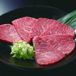 ホルモン焼道場 蔵 - サシと赤身の絶妙なバランスを是非タレで！(サンカク)