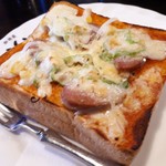 珈琲屋らんぷ - 料理写真:喫茶店のピザトースト(*´∇｀)ﾉ