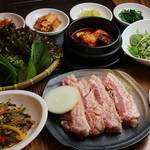 韓国料理 豚家 - 