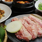 韓国料理 豚家 - 