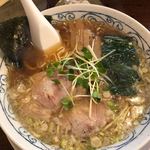 中華そば ほん田 - 醤油ラーメン６００円