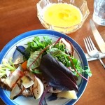 ブリコラージュ ブレッド アンド カンパニー ダイニング・カフェ - 秋の彩り野菜、バルサミコソースとグラナパダーノチーズのブリコラージュブレッドタルティーヌ。お野菜もりもり♡　20181127　バルサミコソースのコクと風味で、お野菜の味に奥行きが出てる気がするな。