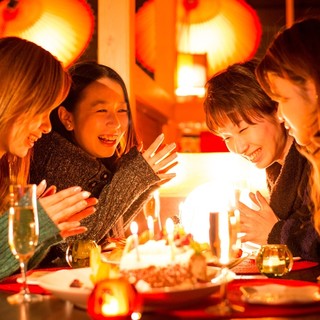 ホールケーキ付 お祝い誕生日プラン 7品39円 2 5hスタンダード飲み放題付き5478円 カラオケ アミューズメントバー Asobi 赤坂見附店 赤坂見附 居酒屋 食べログ