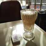 喫茶タンポポ - ミルクセーキ＆マッチ、レトロなグラス