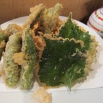 登良屋 - 野菜天