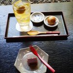 彦根本町 分福茶屋 - 梅ジュース　つぶらもち込み　サービスで水羊羹も込み