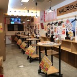 Shimbashi Tachinomidokoro Heso - 店内