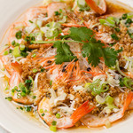 Steamed shrimp with shells and vermicelli with garlic