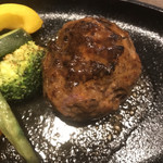 長期熟成黒毛和牛ハンバーグ。
          美味し。