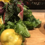 ザグリルトウキョウ - サラダ。
      美味し。