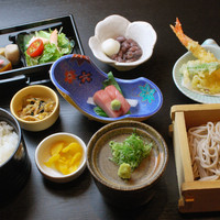 特製お弁当　1100円