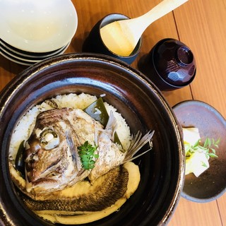 [Okinoya Specialty] “Taimeshi” made with red sea bream directly shipped from Wakayama