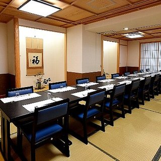 趣ある落ち着いた空間で心を込めておもてなしさせていただきます