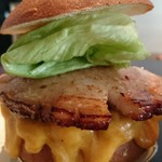 ICON - VIVA×ICONバーガー￥1800(チェダーチーズ)