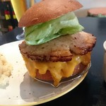 ICON - VIVA×ICONバーガー￥1800(チェダーチーズ)