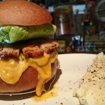 ICON - VIVA×ICONバーガー￥1800(チェダーチーズ)