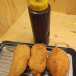 Kushikatsu Tanaka - 150円串カツからバナナ、豚シソ、煮玉子　とチョコソースボトルがW