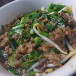 榕樹下米苔目 - しゃっきりもやしに青々とした韮！これ、絶品。