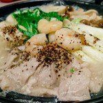 コジーナ邸 鶏白湯ラーメンと豪快な居酒屋料理＆鍋 - 