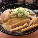 肉麺 金の豚 - 