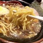 Ramen Touma - 太麺縮れのプリプリ麺