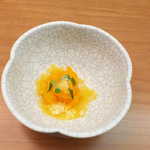 リストランテオット - 早生みかん・レモングラス。みかんは生のまま使用。天然の甘さをそのまま楽しめる