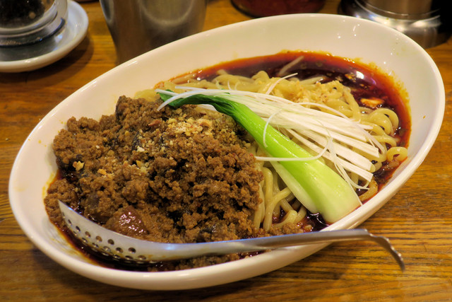 たんたんめん ダンダンスパイシイーヌードルズ （Dandan spicy noodles