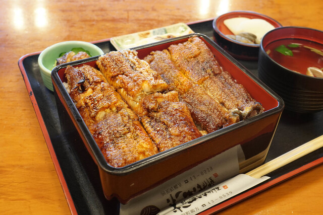 Sumibiyaki Unagi Higashiyama Bussan, Shima, Japan