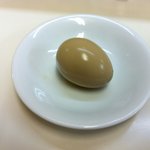 麺くい亭 - 煮卵 50円