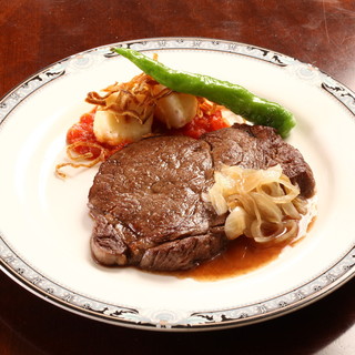Enjoy "Hida Beef", which is made with the passion of many people, in its best condition...