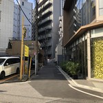 Chuuka Soba Masujima - 東幼書店の前の路地を入る