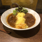 SPICY CURRY 魯珈 - 選べる2種カレー
      右がラムコルマ、左がラムカレービンダル風