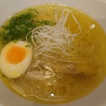 鶏塩ラーメン Hippo - 