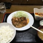 ★チキンヤーン定食（864円）★
