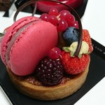 カズノリ イケダ アンディヴィデュエル - マカロンも載ってマス！