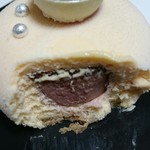 カズノリ イケダ アンディヴィデュエル - ブルーベリーショコラ入り 大銀玉の中はいちじくの赤ワインコンポート入り