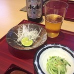 Shukugetsu - 薬味と箸休めのきゅうり   お皿もちゃんと冷えていて丁寧