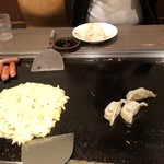 道とん堀 - 餃子やらお好み焼きやら