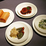 ミモザ - 海老の春巻き、ピータン豆腐と薫香、蟹の卵 湯葉巻き、真イカとネギのオイル和え