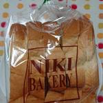 NIKIBAKERY - イギリス食パンの５枚切り¥220