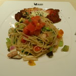 スパゲッティーニ アーリオリオ 野菜を効果的に33種摂れるように　と　鶏もも肉のカツレツ