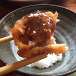 とんかつ ひろまつ - 一番好きなのは胡麻ニンニクソース。めちゃくちゃ合うんです。