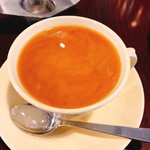 ブライトン ティー ルーム - ミルクと砂糖をたっぷり入れて