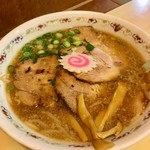 豚珍館 - チャーシュー麺