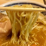 豚珍館 - 麺はそれほど凝ってはなさそう